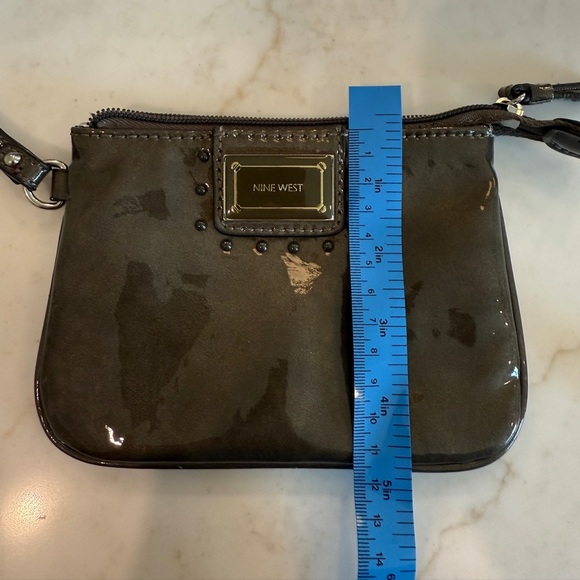 Nine West shiny brown wristlet wallet animal Print lining - Picture 7 of 7